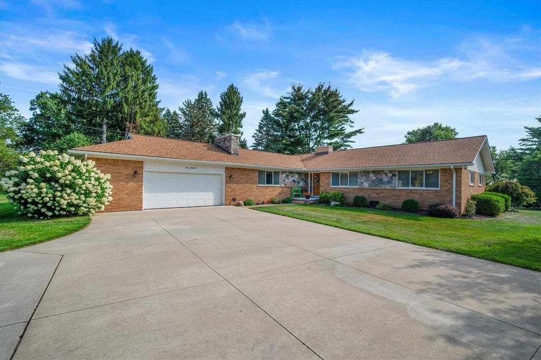 House in Howell, Michigan, United States 1 - 18860790