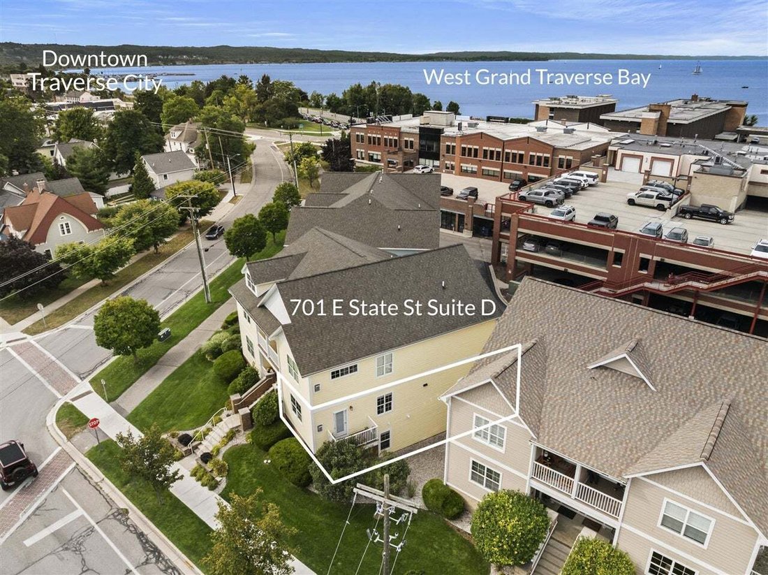 Condo in Traverse City, Michigan, United States 3 - 18861201