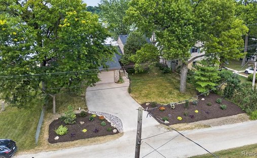 House in Orion charter Township, Michigan, United States 1