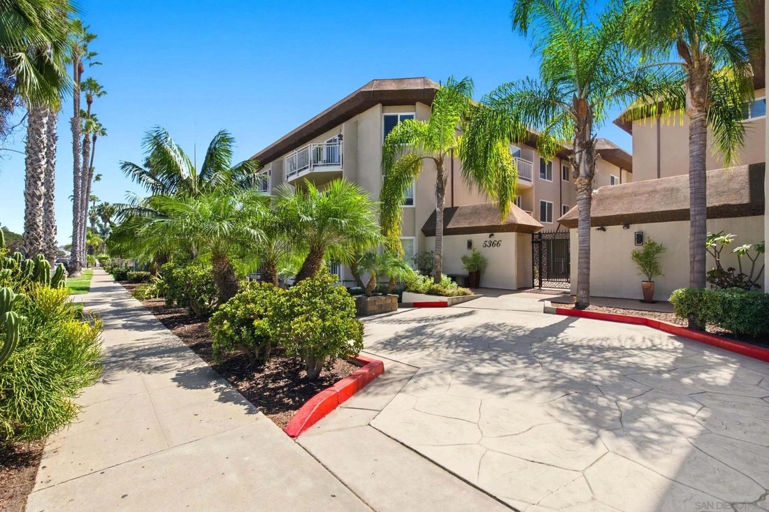 Condo in San Diego, California, United States 5 - 18860377