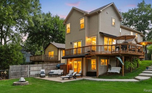 House in Commerce Charter Township, Michigan, United States 1
