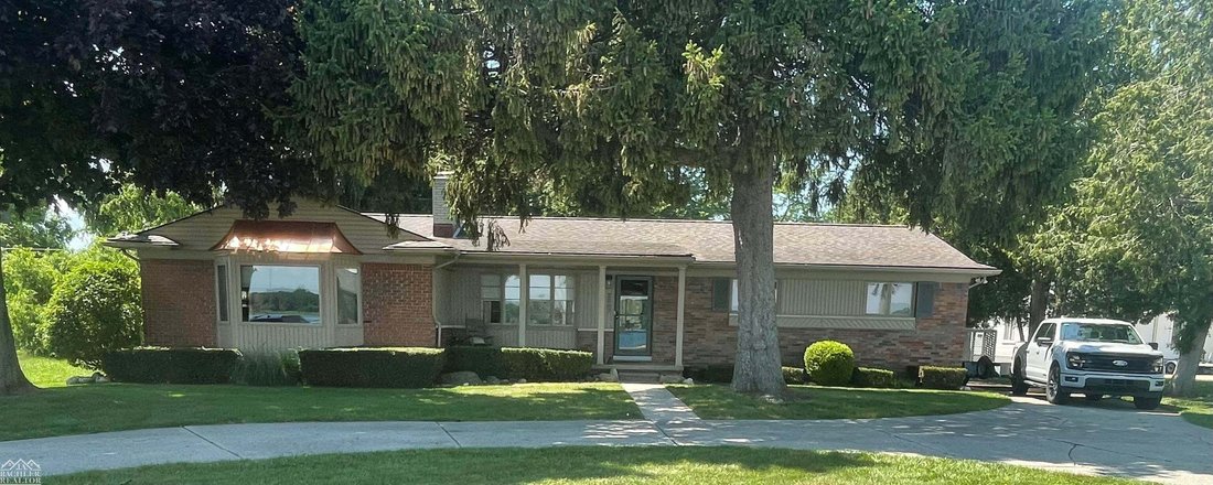 House in Clay Township, Michigan, United States 1 - 18861670
