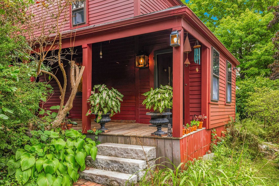 House in Kensington, New Hampshire, United States 4 - 18861622