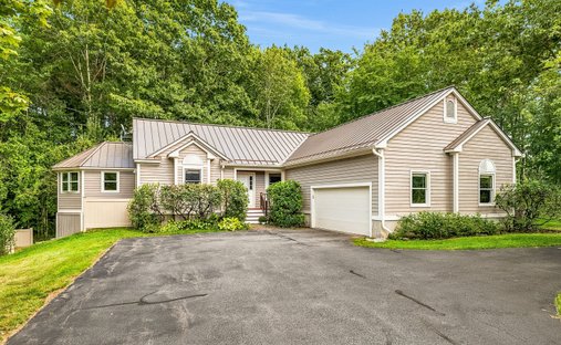 House in Newmarket, New Hampshire, United States 1