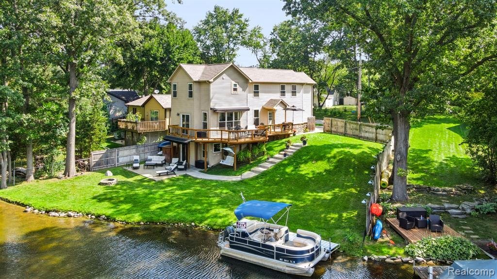 House in Commerce Charter Township, Michigan, United States 2 - 18861850