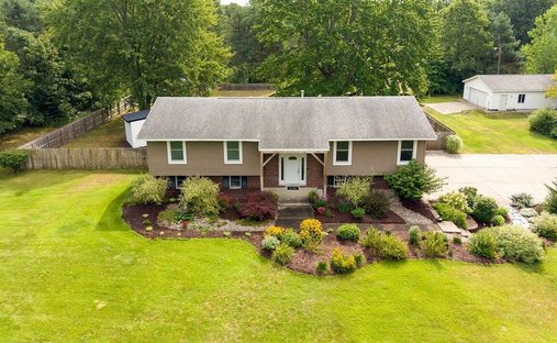 House in Norton Shores, Michigan, United States 1