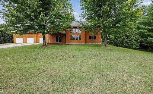 House in Leoni, Michigan, United States 1