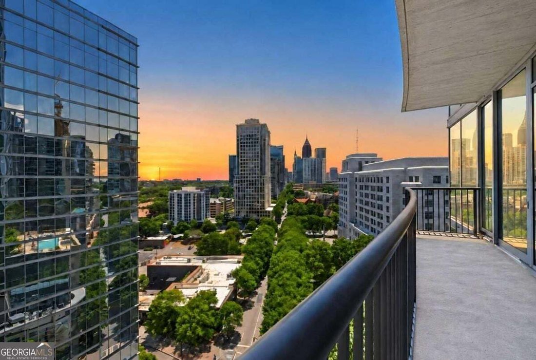 Condo in Atlanta, Georgia, United States 1 - 18861636