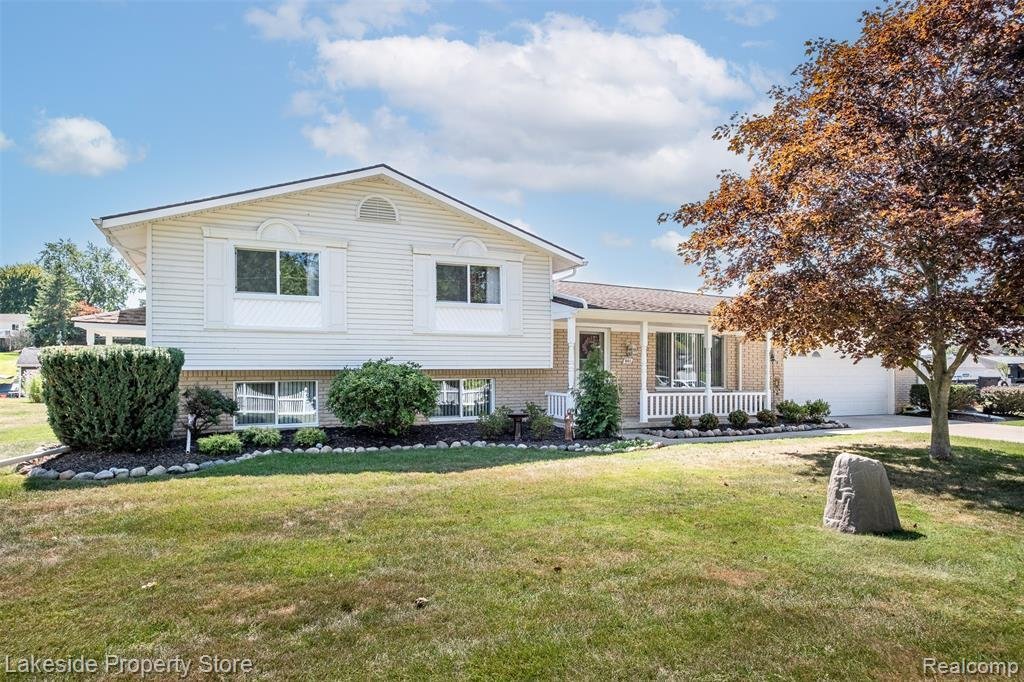 House in Walled Lake, Michigan, United States 1 - 18861659