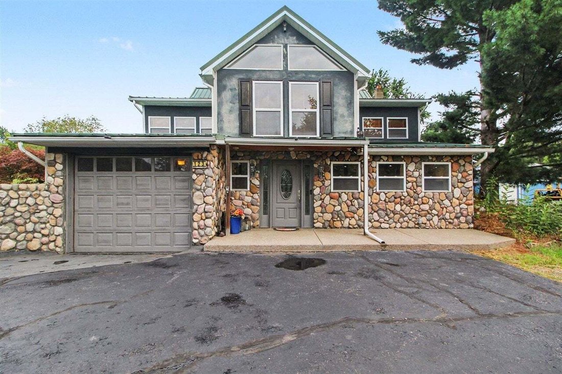 House in Chelsea, Michigan, United States 2 - 18861823