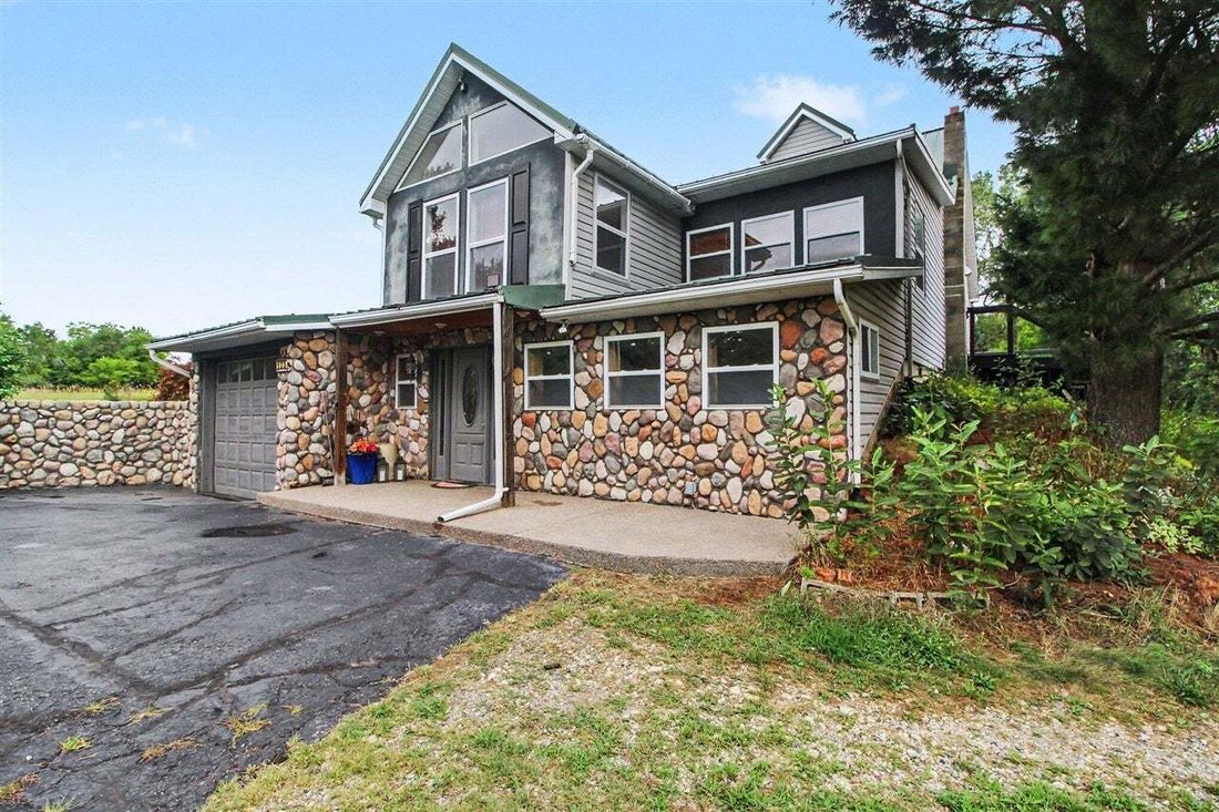 House in Chelsea, Michigan, United States 3 - 18861823