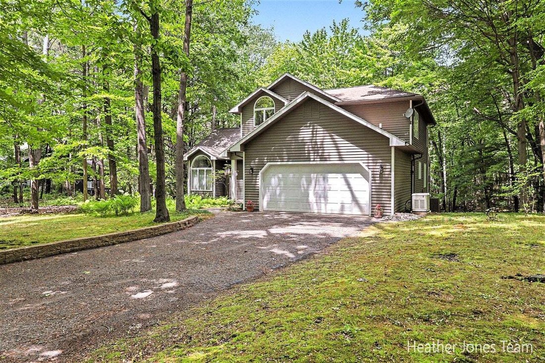 House in Greenville, Michigan, United States 3 - 18861419
