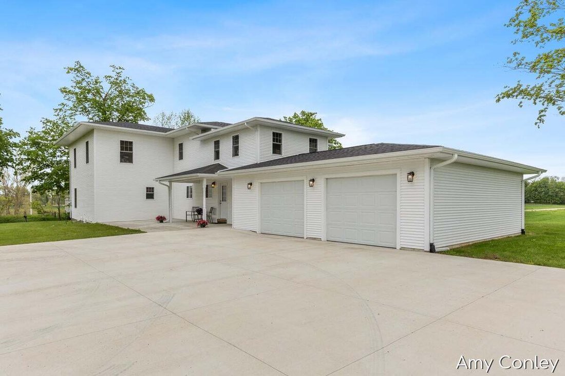 House in Martin, Michigan, United States 3 - 18861417