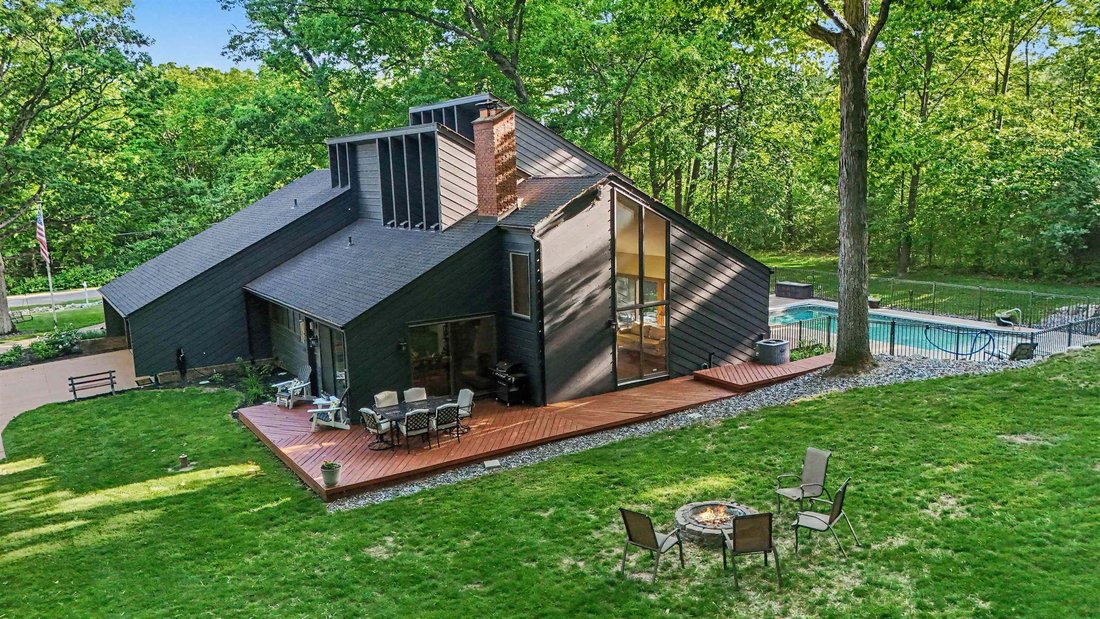 House in Grand Blanc Township, Michigan, United States 1 - 18307778
