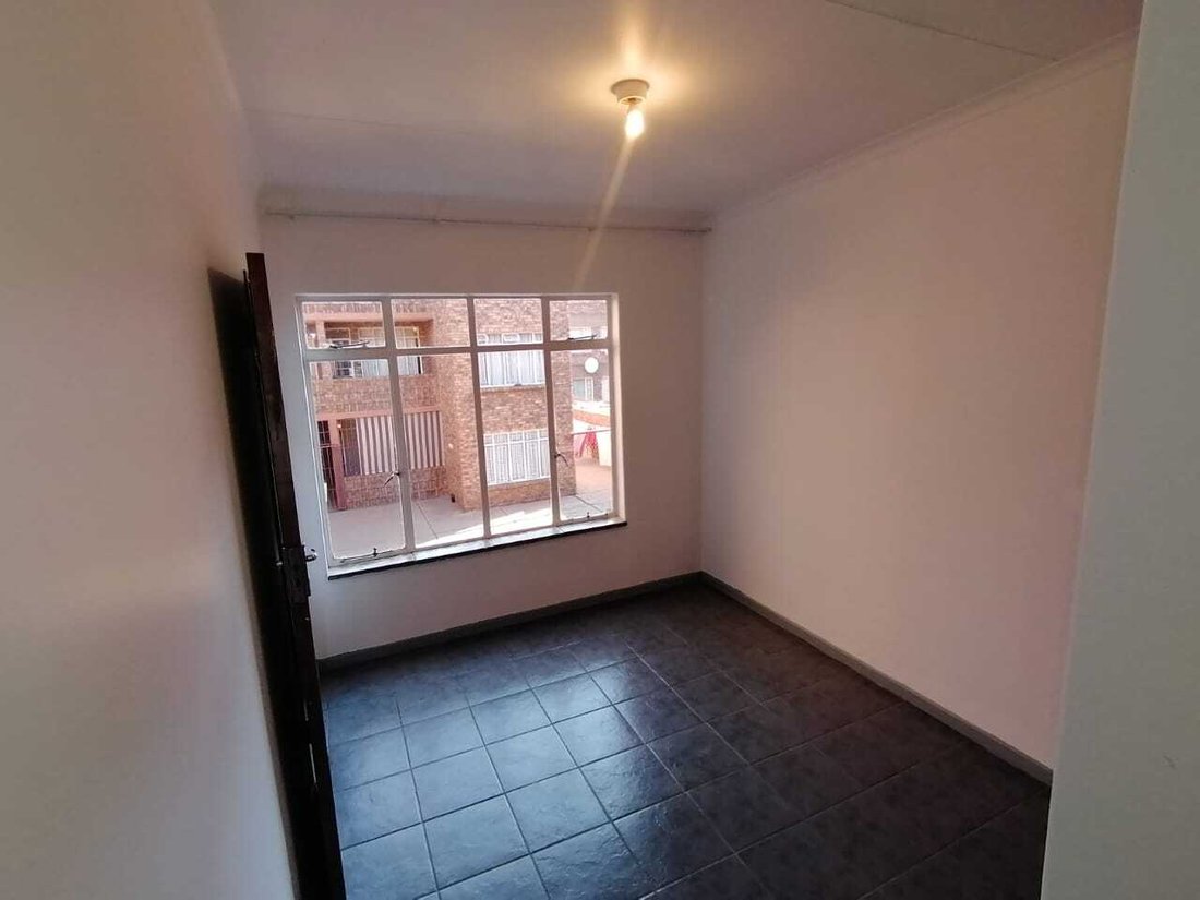 Apartment in Vanderbijlpark, Gauteng, South Africa 3 - 18861957