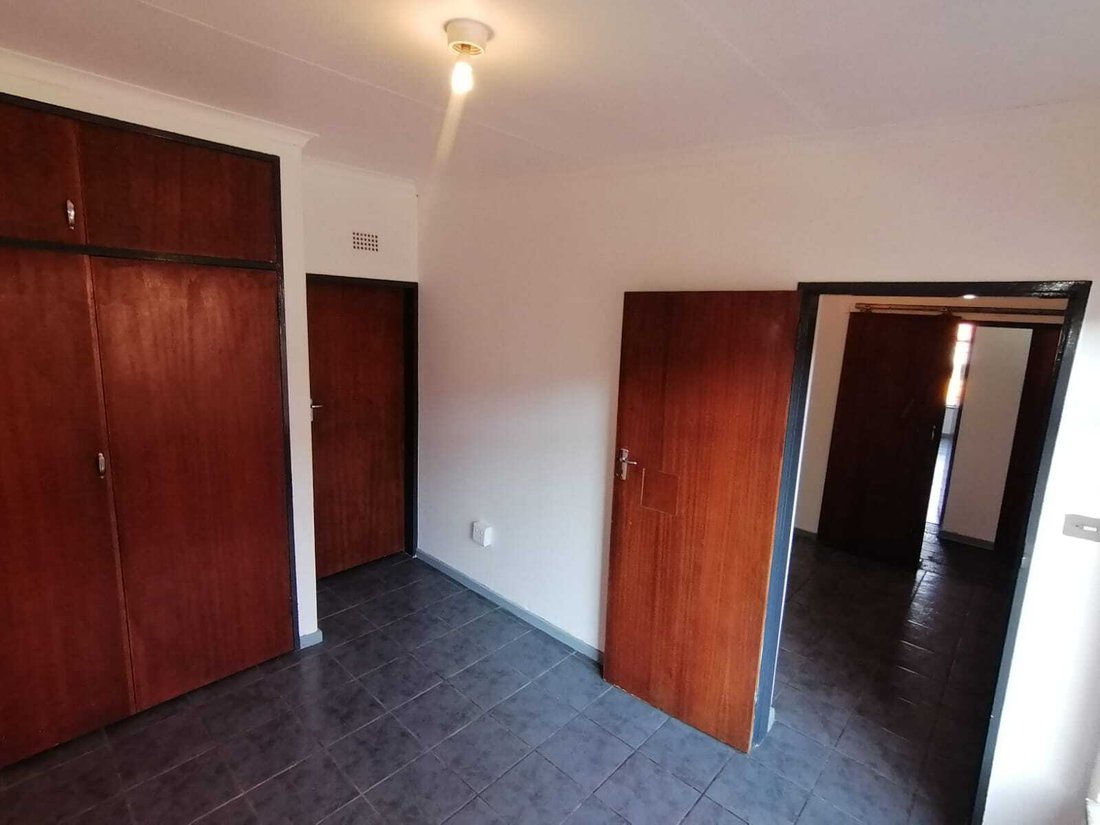 Apartment in Vanderbijlpark, Gauteng, South Africa 1 - 18861957