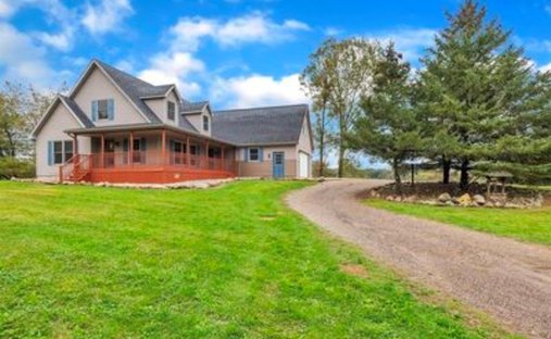House in Bath, Michigan, United States 1