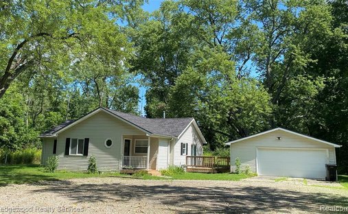 House in Orion charter Township, Michigan, United States 1