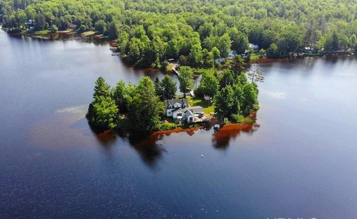 House in Twin Lakes, Michigan, United States 1