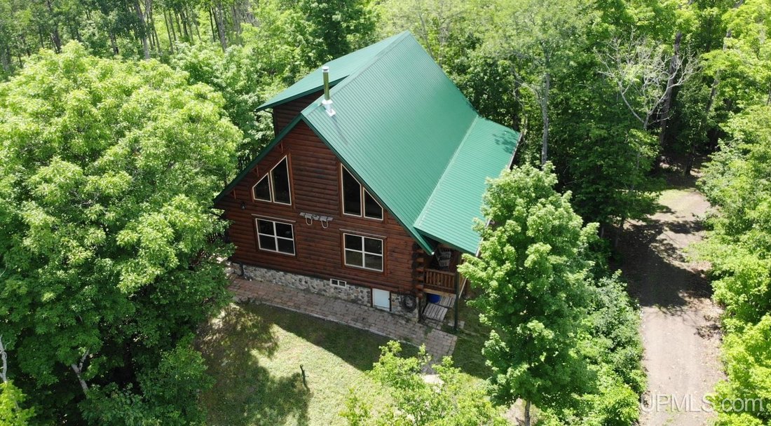 House in Ontonagon, Michigan, United States 1 - 18861906