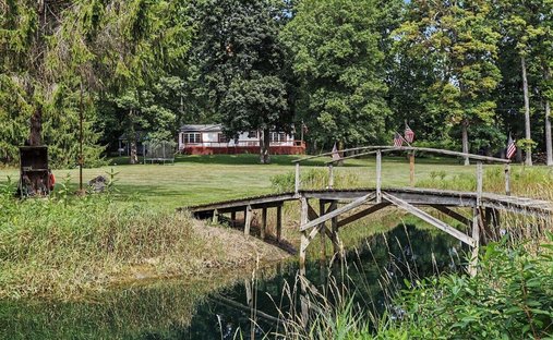 House in Tekonsha, Michigan, United States 1