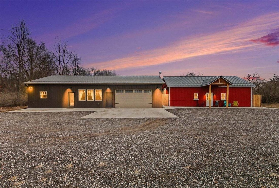 House in Edmore, Michigan, United States 2 - 18861516