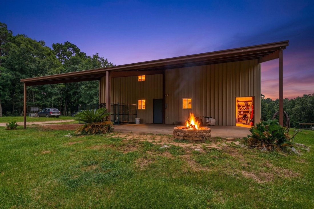 House in Livingston, Texas, United States 1 - 18861999