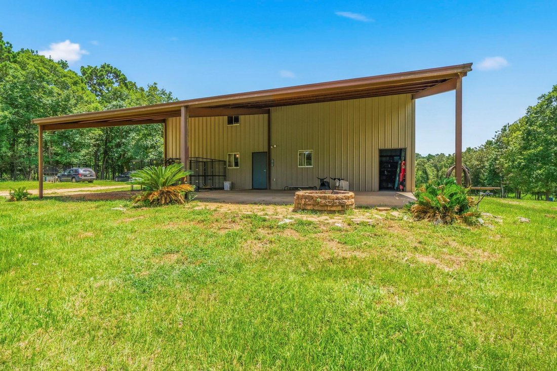 House in Livingston, Texas, United States 5 - 18861999