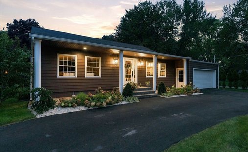 House in East Greenwich, Rhode Island, United States 1
