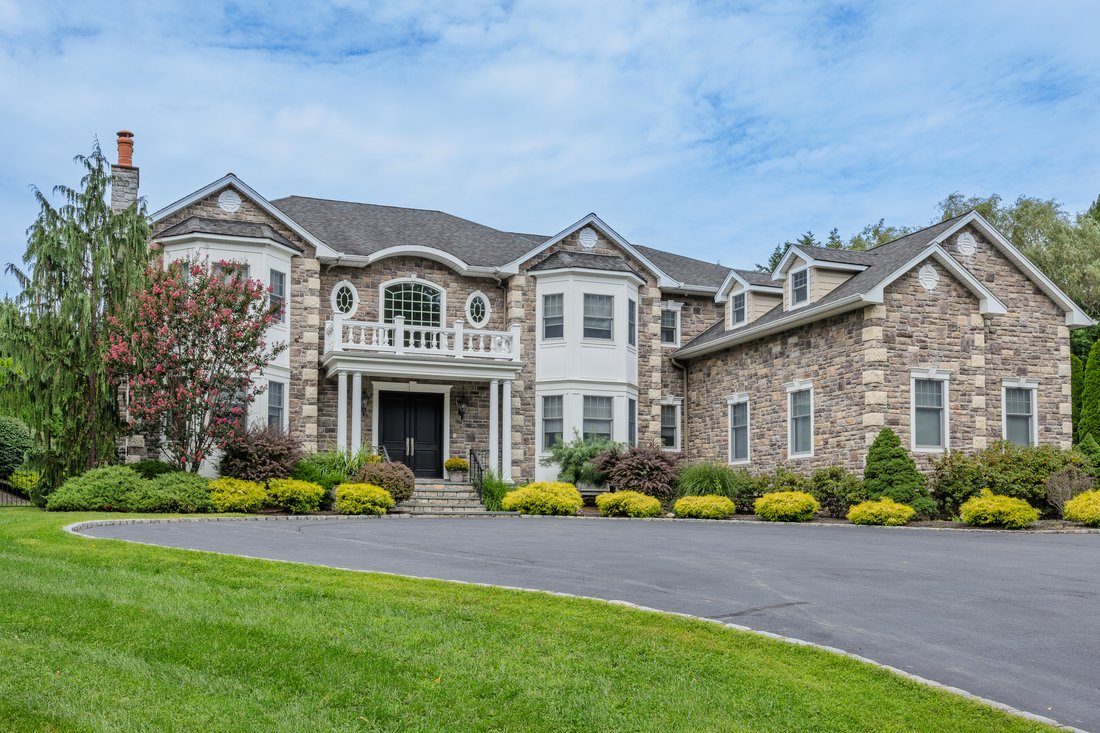 House in Northport, New York, United States 2 - 18862034