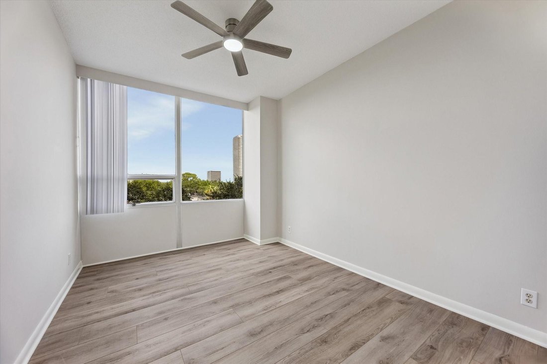 Condo in Houston, Texas, United States 5 - 18846952