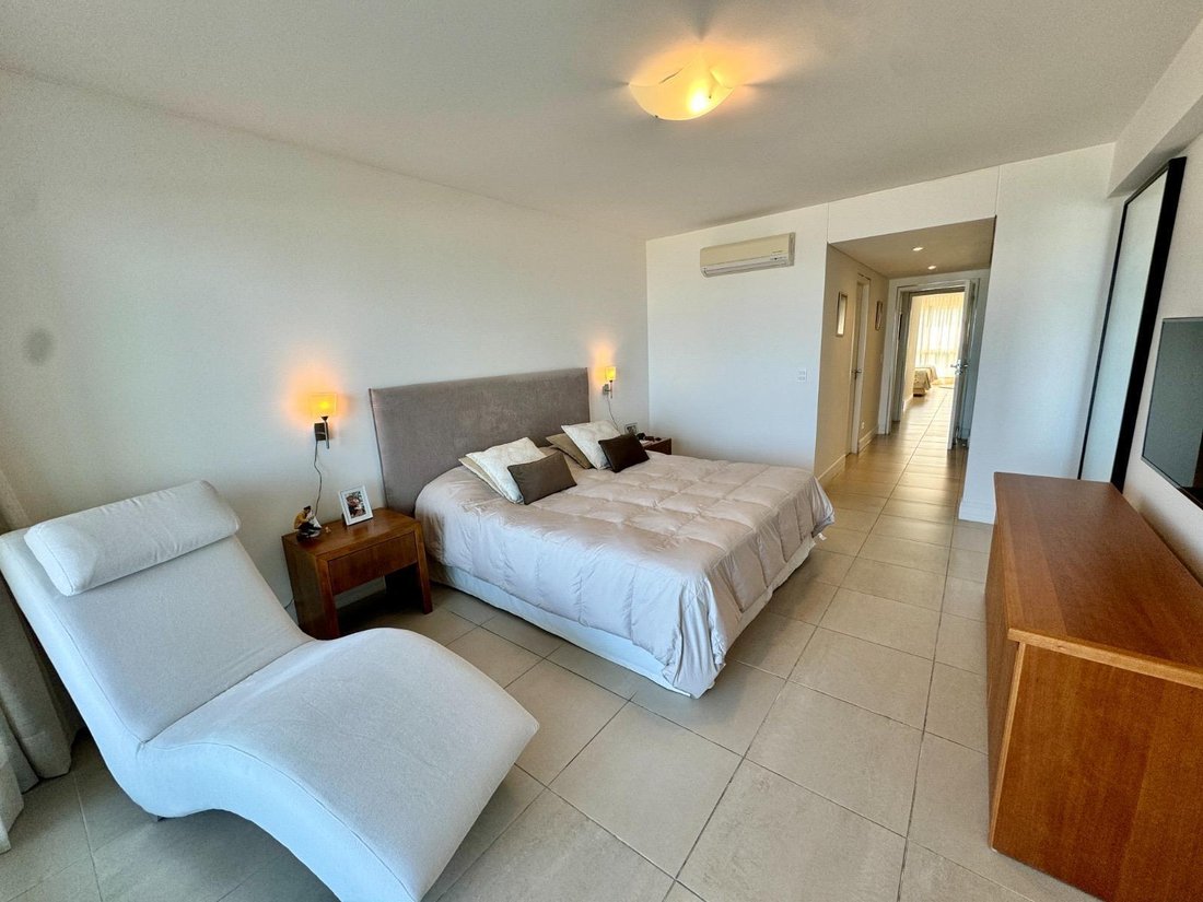 Apartment in Punta del Este, Maldonado Department, Uruguay 4 - 18862028
