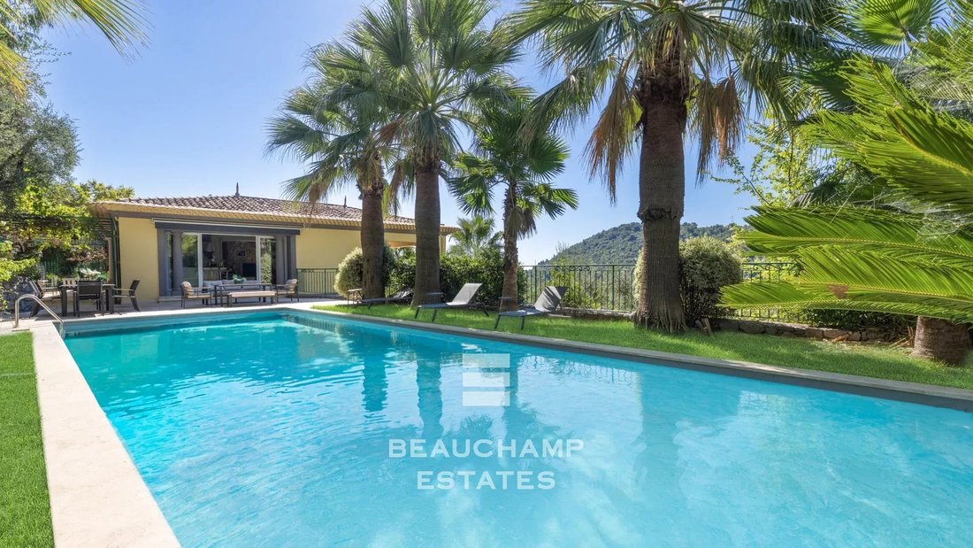 Villa in Grasse, Provence-Alpes-Côte d'Azur, France 1 - 18863209
