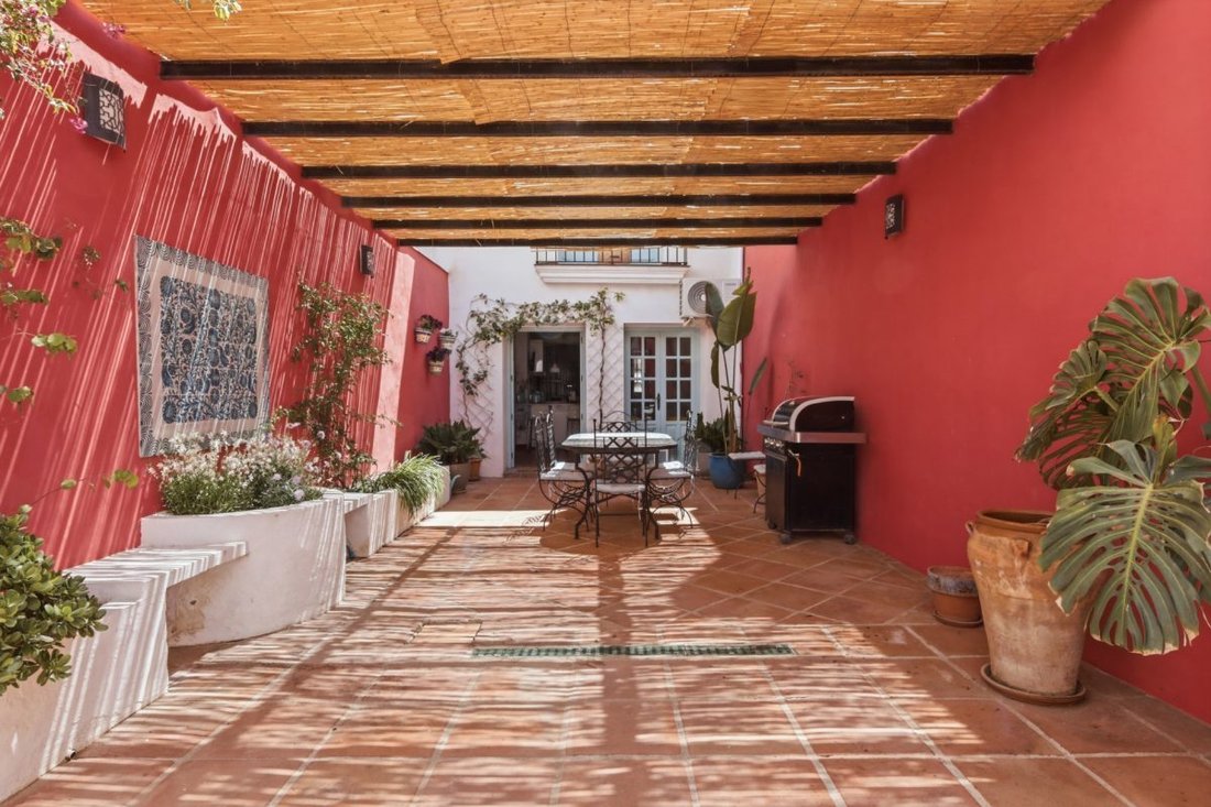 Townhouse in Estepona, Andalusia, Spain 2 - 18863273