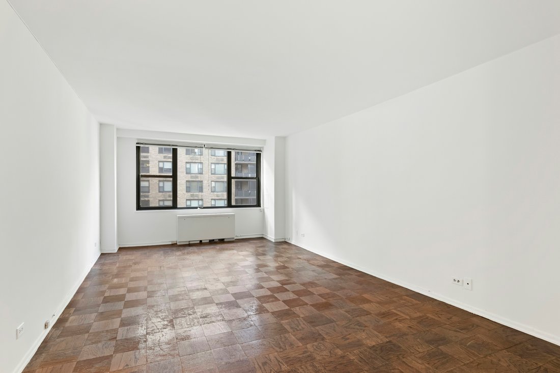 Co Op in New York, New York, United States 2 - 17451290