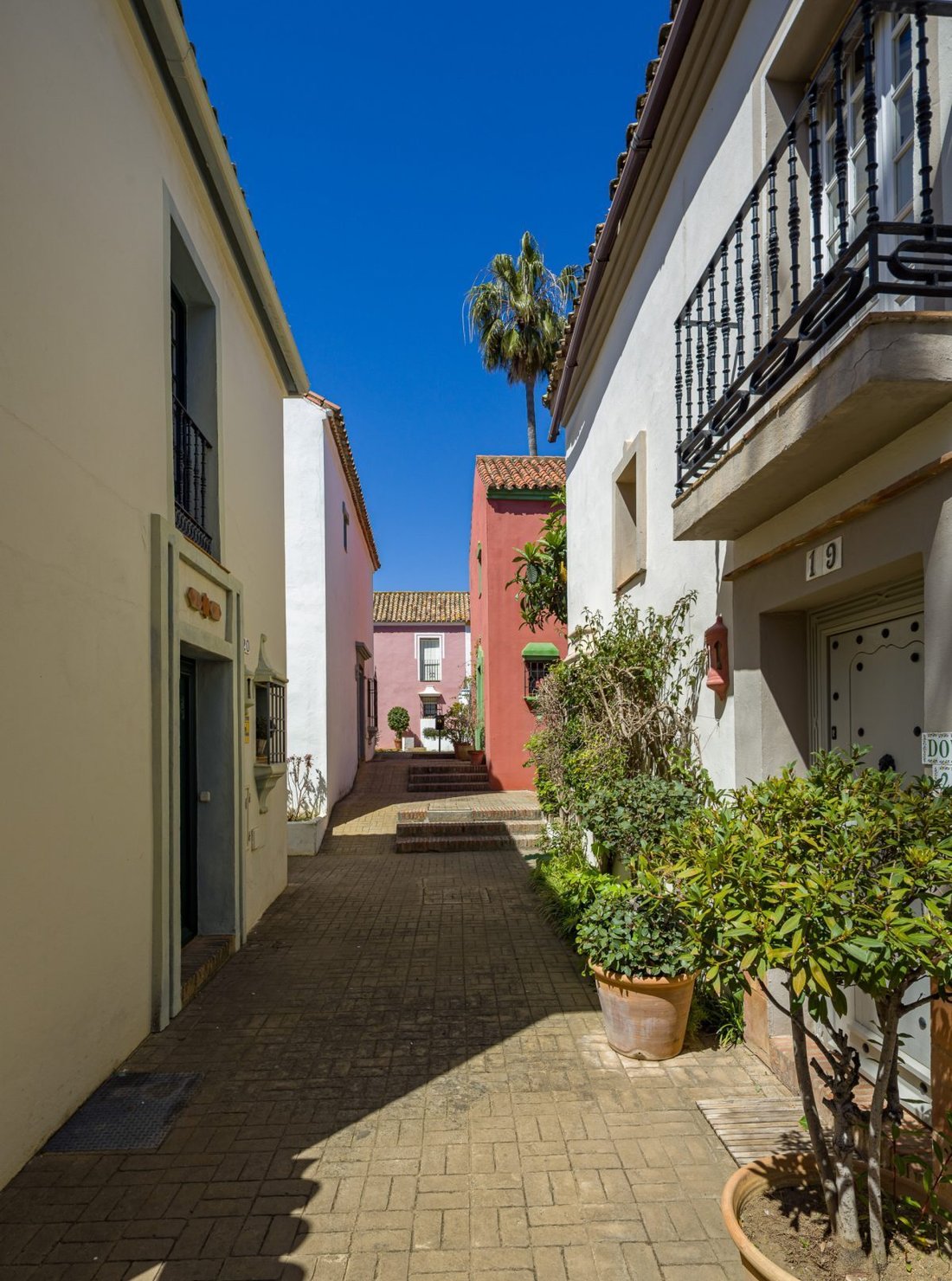 Townhouse in Guadalmina Baja, San Pedro de Alcantara, Spain 2 - 18864965