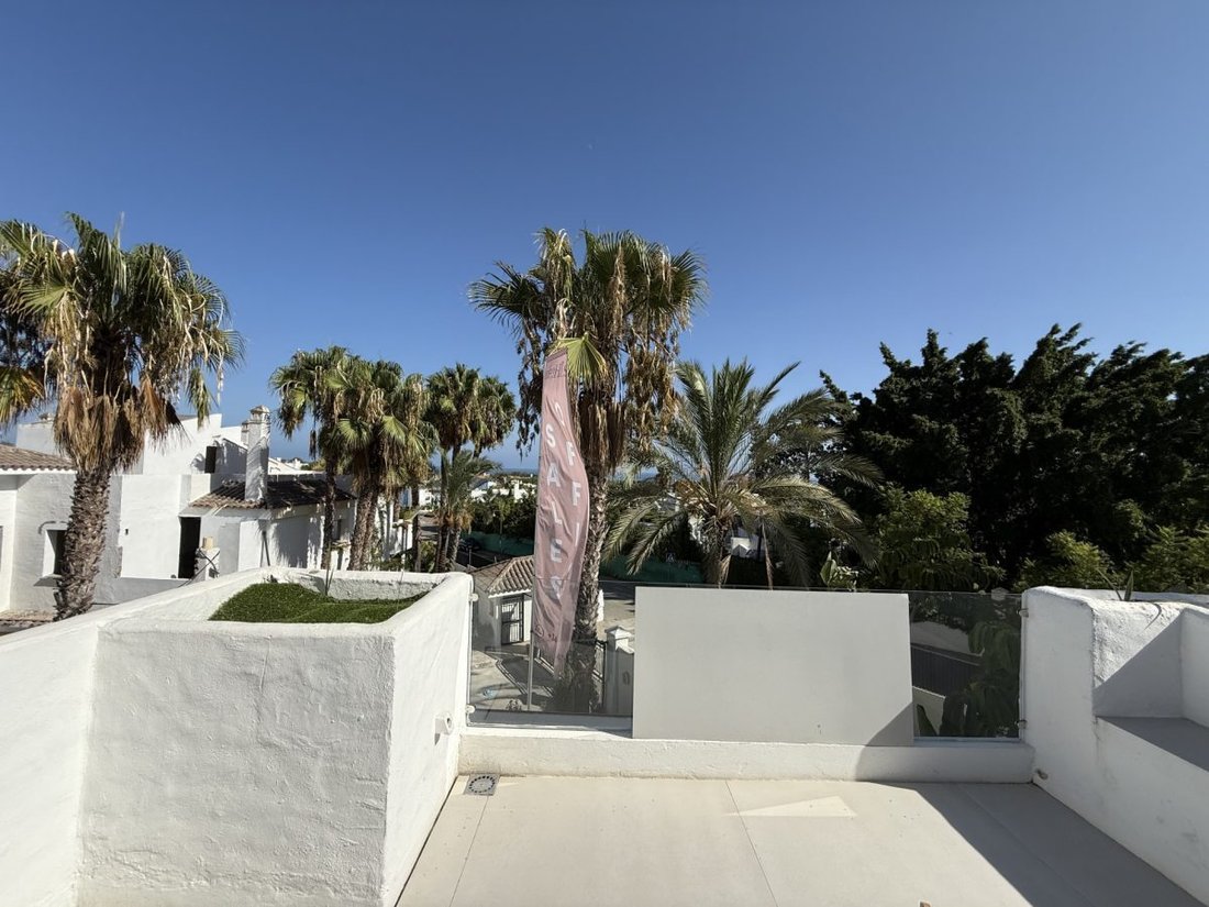 Apartment in Cancelada, Estepona, Andalusia 3 - 18867459