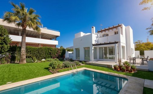 Villa in Puerto Banus, Marbella, Spain 1