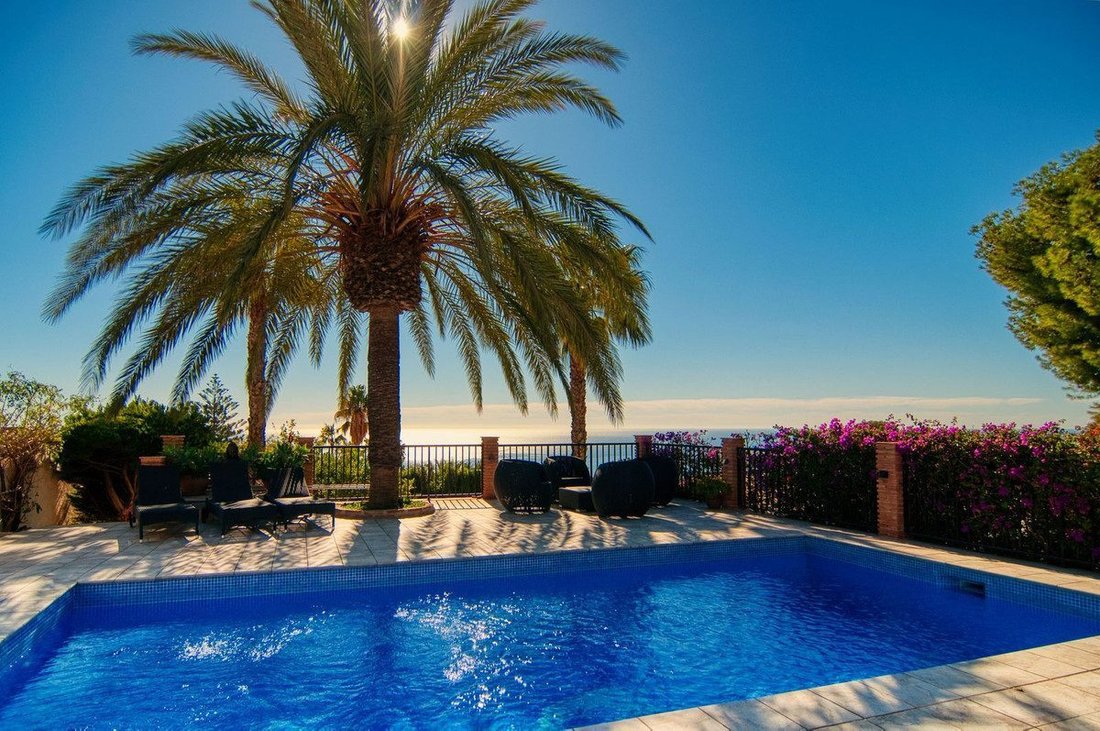 Villa a La Capellania, Benalmádena, Andalusia 2 - 18863845