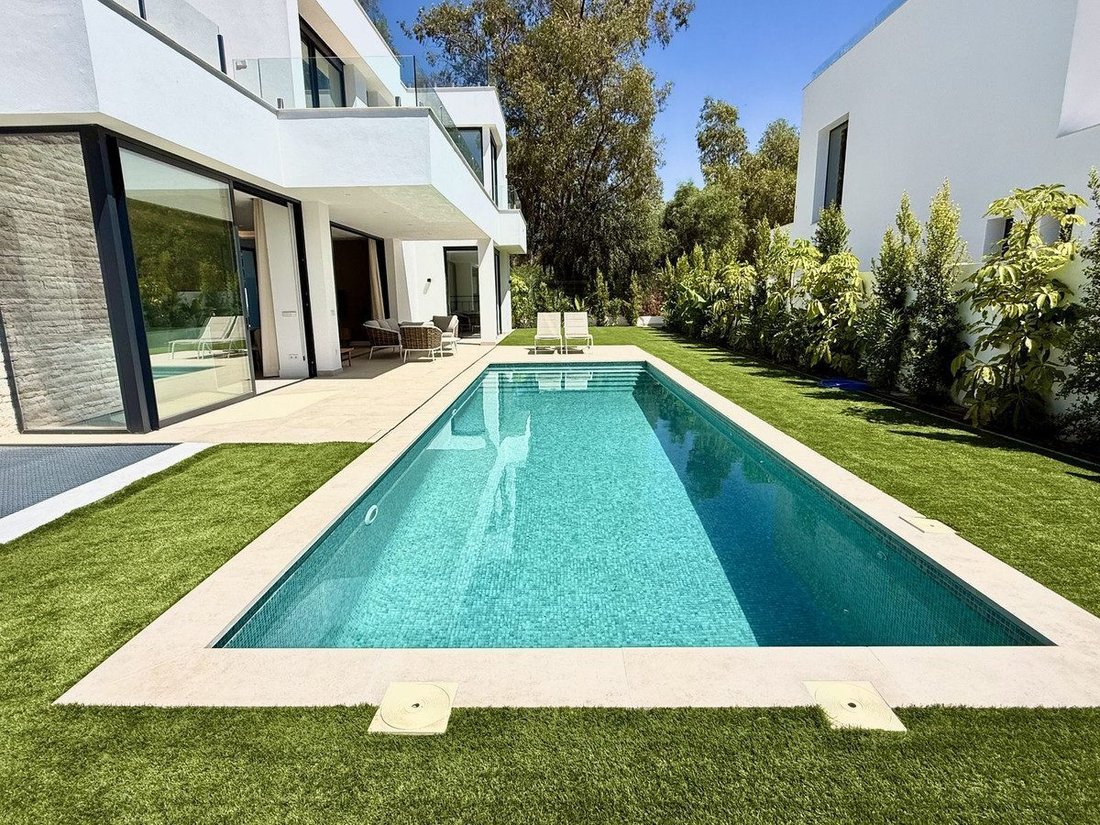 Villa in Estepona, Andalusia, Spain 2 - 18867652