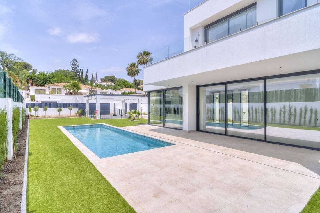 Villa in Estepona, Andalusia, Spain 2 - 18867668