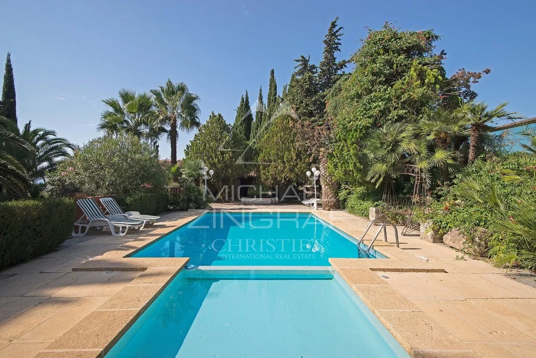 Country House in Cuers, Provence-Alpes-Côte d'Azur, France 5 - 18863168