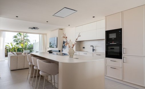 Apartamento en Playa Puerto Banús, Marbella, España 1