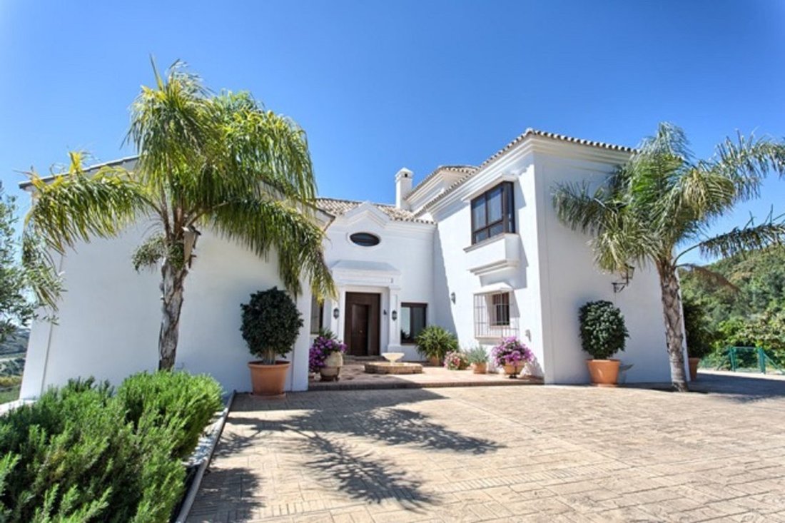 Villa in Golden Mile, Andalusia, Spain 3 - 18868033