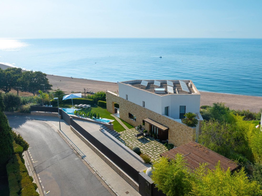Villa in Sant Pol de Mar, Catalonia, Spain 1 - 18862846