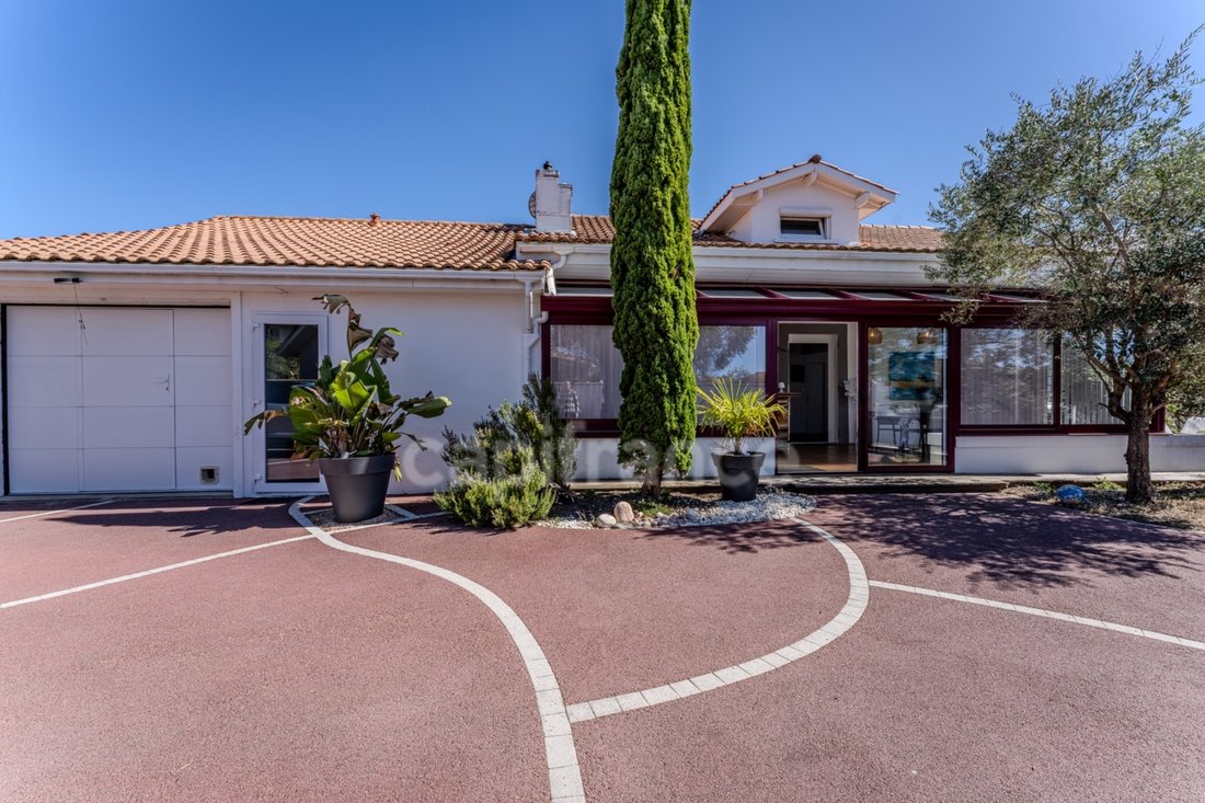 Casa en Centre Ville, Gujan-Mestras, Francia 1 - 18863161