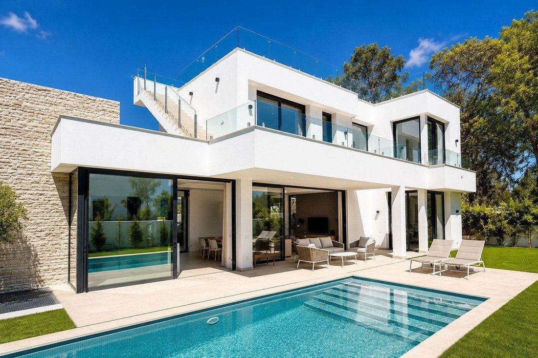 Villa a Estepona, Andalusia, Spagna 1 - 18867666