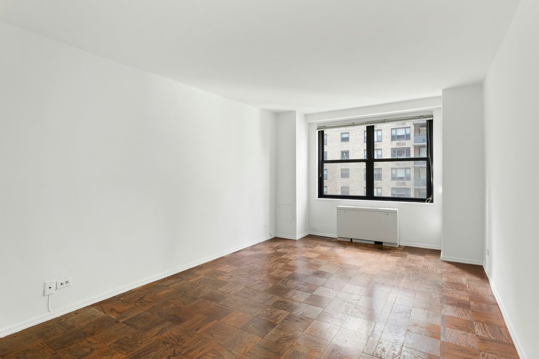 Co Op in New York, New York, United States 4 - 17451290