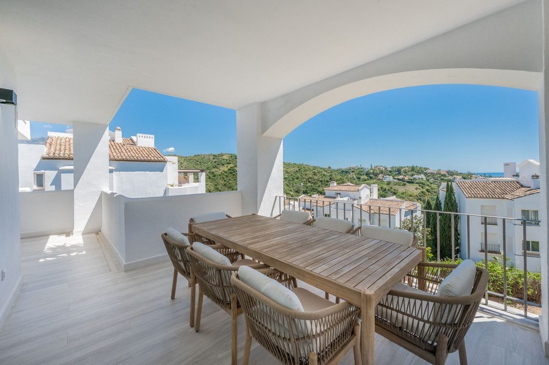 Apartment in La Quinta, Benahavis, Andalusia 1 - 18864919