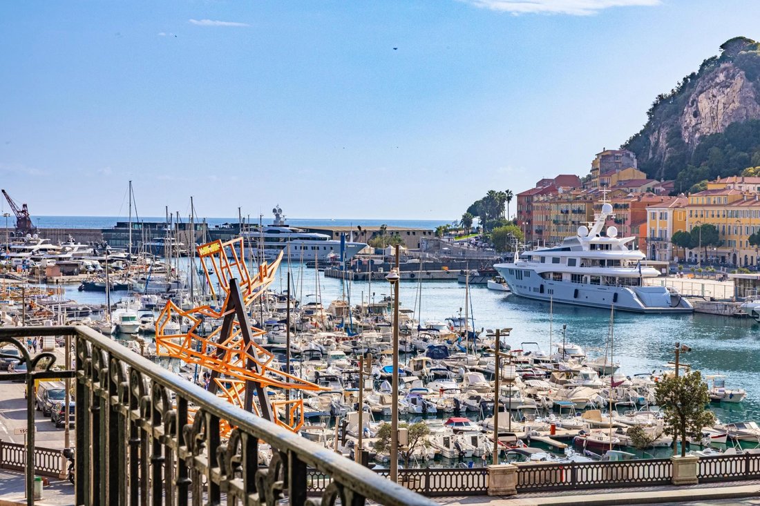 Wohnung in Le Port, Nizza, Frankreich 1 - 18863206